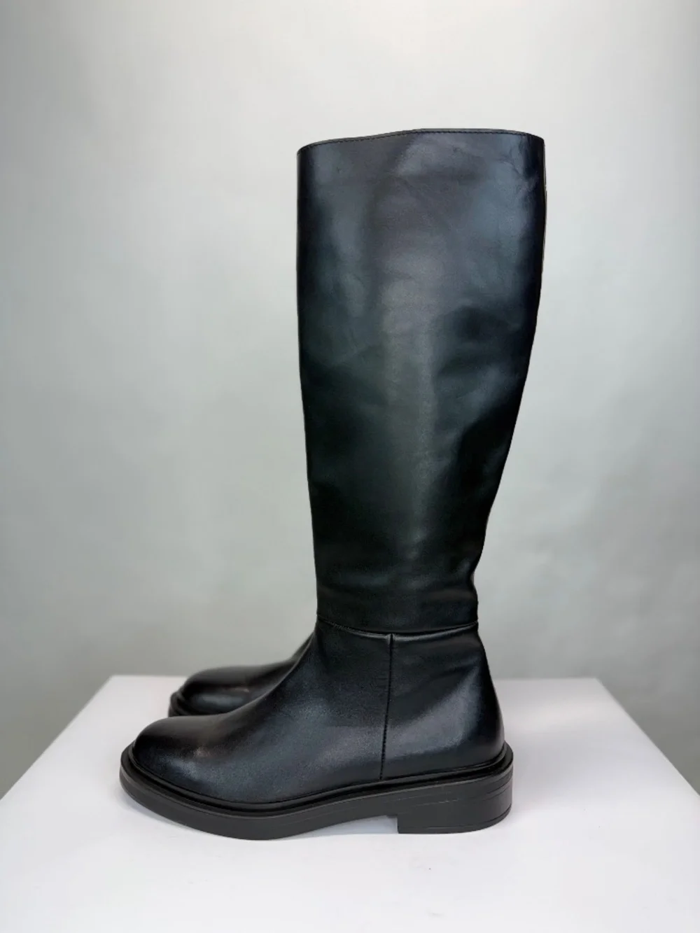 La CANADIENNE Black Leather Over-the-Knee Riding Boots